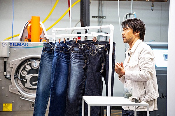 Masaaki Matsubara speaks at the Jeans Innovation Center.