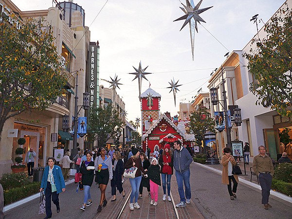 Holiday 2018 at The Grove in Los Angeles