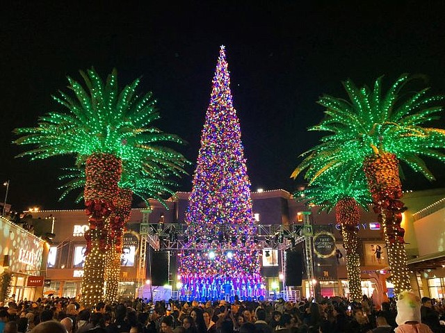 Citadel Outlets Tree lighting in 2018. Image courtesy of Citadel