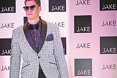 Jake Wall of ‘Project Runway’ Shows His Line in San Francisco With a Surprise Guest