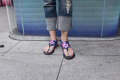 Artist Collaboration Makes for Colorful Sandals and Shoes Artist Collaboration Makes for Colorful Sandals and Shoes