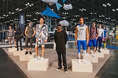 Football Pro Terrell Owens Launched Prototype 81 Football Pro Terrell Owens Launched Prototype 81
