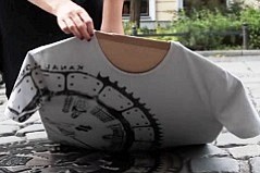 Taking Screen Printing to the Streets Taking Screen Printing to the Streets