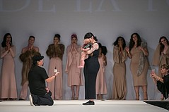 De La Torre Asks Girlfriend to Marry at His Style Fashion Week Show De La Torre Asks Girlfriend to Marry at His Style Fashion Week Show