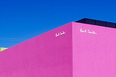 Paul Smith’s Selfie Friendly Shop Defaced Paul Smith’s Selfie Friendly Shop Defaced