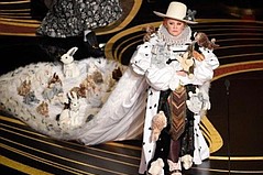 Maggie Barry's Mad Dash to Make Melissa McCarthy's Oscars' Bunny Cape Maggie Barry's Mad Dash to Make Melissa McCarthy's Oscars' Bunny Cape
