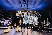 Students in Flagstaff, Ariz., Win Vans Shoe Contest