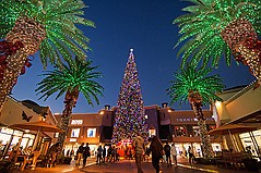 Strong Consumer Spending To Support Solid Holiday Season, Forecasters Said Strong Consumer Spending To Support Solid Holiday Season, Forecasters Said