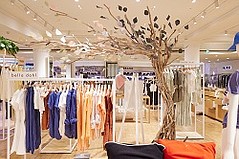 Sharing Its L.A.-Inspired Eco Approach, Bella Dahl Pops Up at Selfridges in London