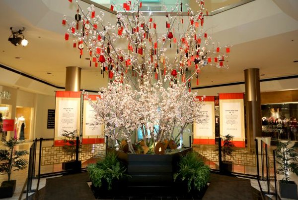 Beverly Center's Wishing Tree. Image courtesy of Beverly Center.