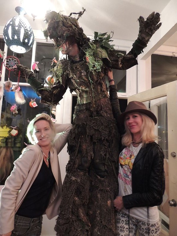 The Tree Man of Venice, with Neely Shearer of In Heroes We Trust, right and Jane Garnett.