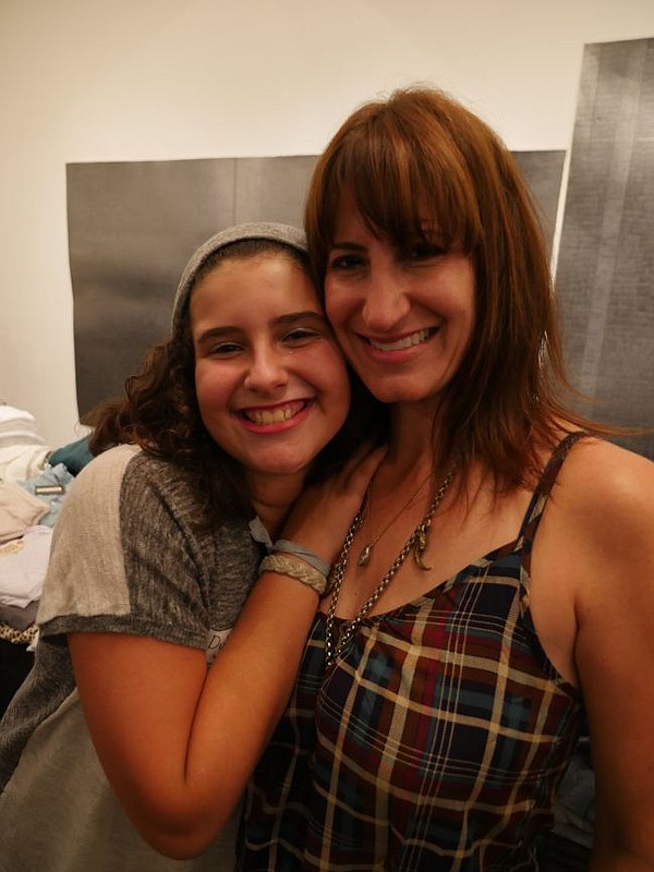 Lisa Kline and her daughter Dylan at her Oct. 22 pop-up shop benefitting the Counsel for Justice.