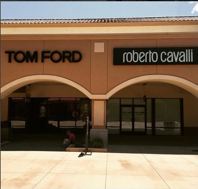 Exterior of Tom Ford and Cavalli boutiques at Desert Hills Premium Outlet. Image via deserthillspo Instagram account.