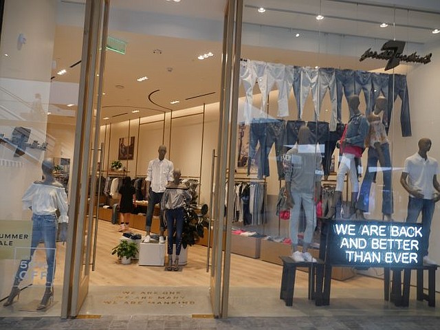 Exterior of 7 for All Mankind's Westfield Century City boutique