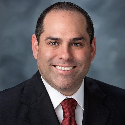 Christopher DeRosa has been named CIT's commercial-services vice president.