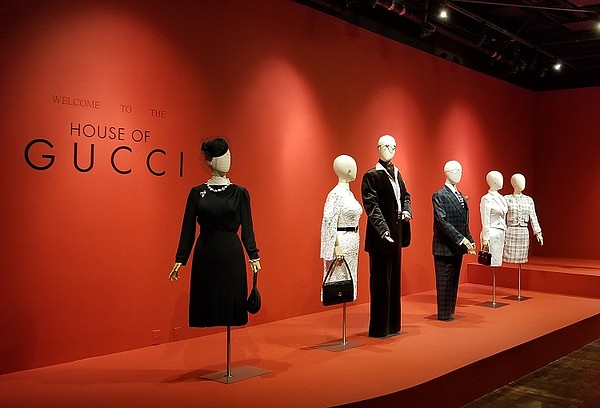 The "House of Gucci" costume exhibition features fashions from the film, in addition to never-before-seen media.