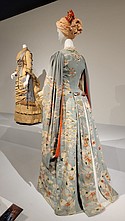 Dressing gown 1880–85 | Photo courtesy of ASU FIDM Museum